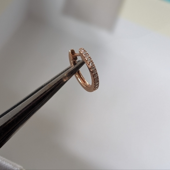 BVLA diamond clicker hoop, rose gold, 9/32" - Picture 2 of 5